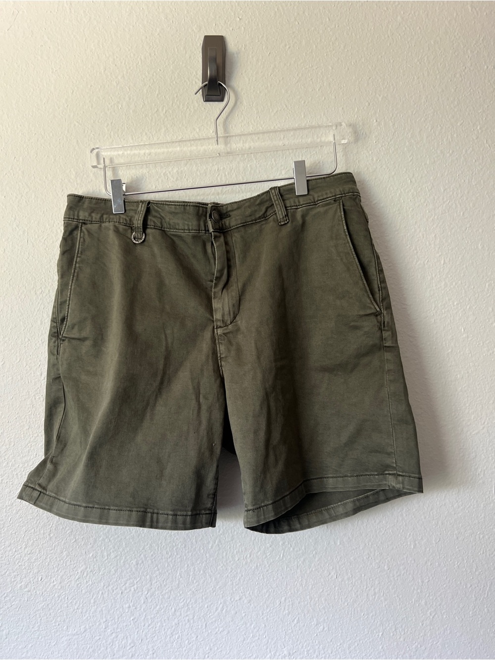 Mens Neuw Cody short in Olive